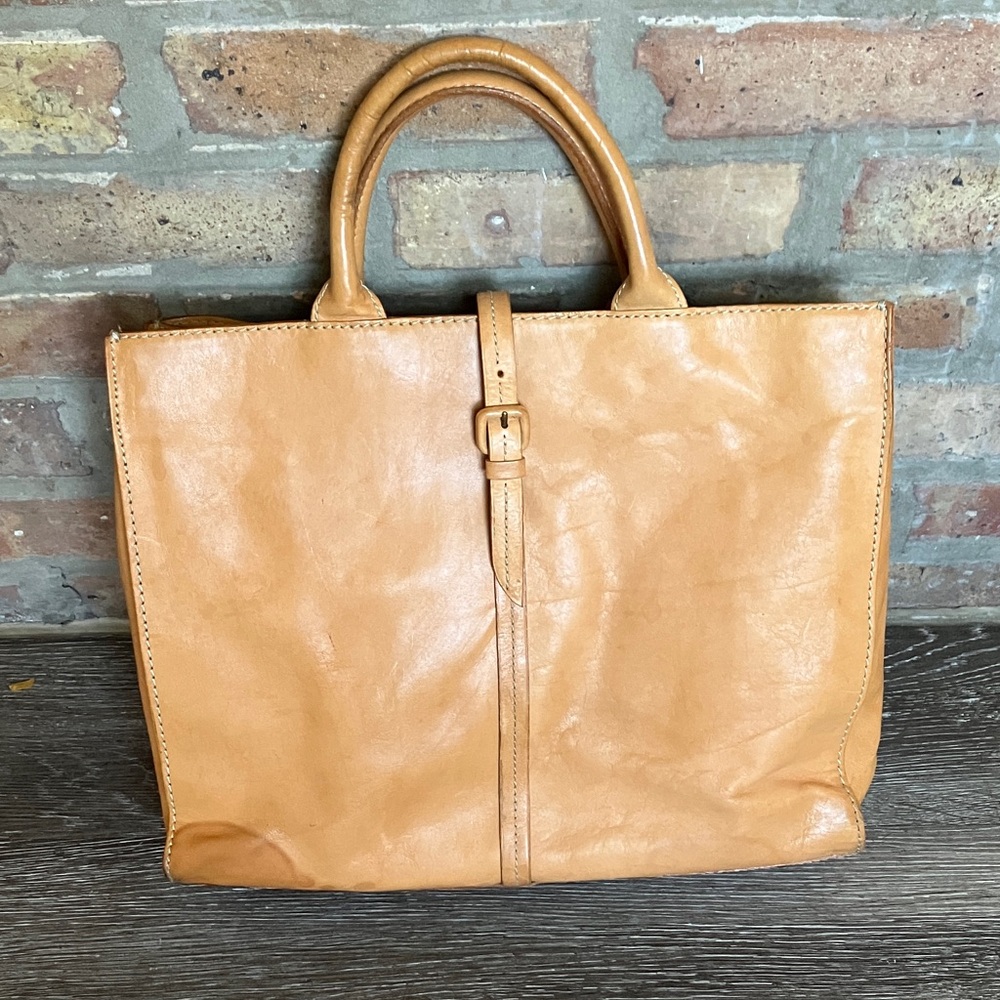 Fossil tan leather tote bag